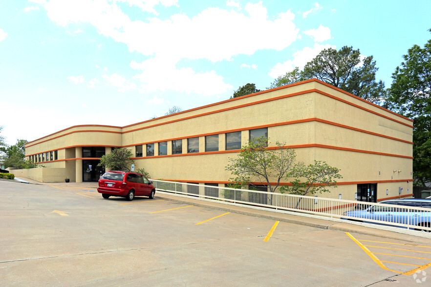 Primary Photo Of 4300 S Harvard Ave, Tulsa Medical For Sale