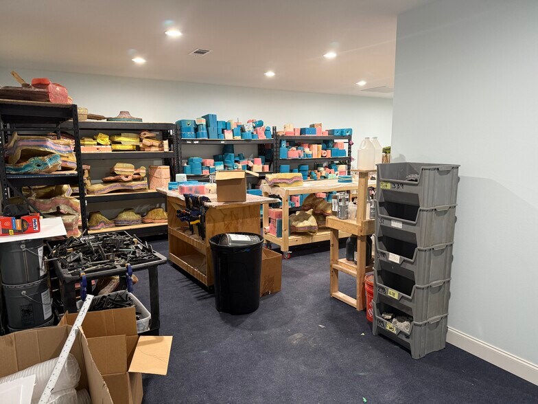 More Photos Of 269 General Patton Ave, Mandeville Warehouse For Lease