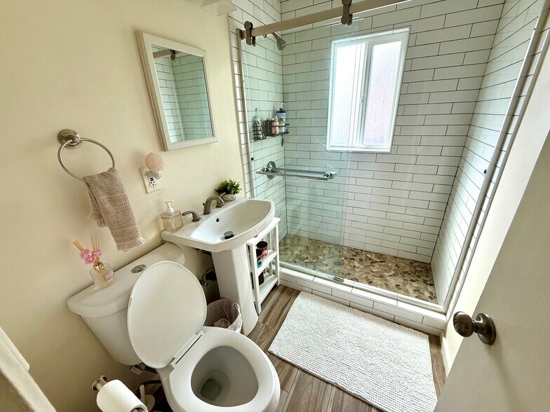 More Photos Of 2438-2446 India St, San Diego Apartments For Sale