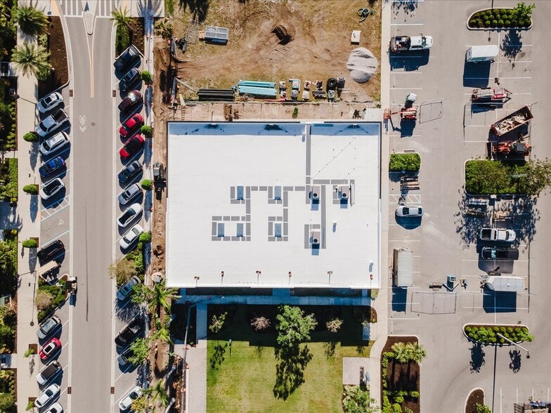 More Photos Of 6355 Initiative Blvd, Sarasota Storefront Retail Office For Lease