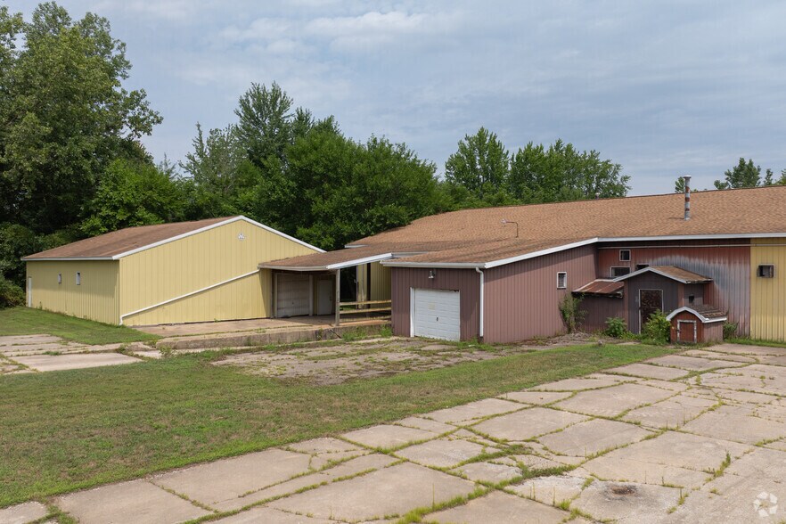 More Photos Of 100 Industrial Park Rd, Bangor Warehouse For Sale