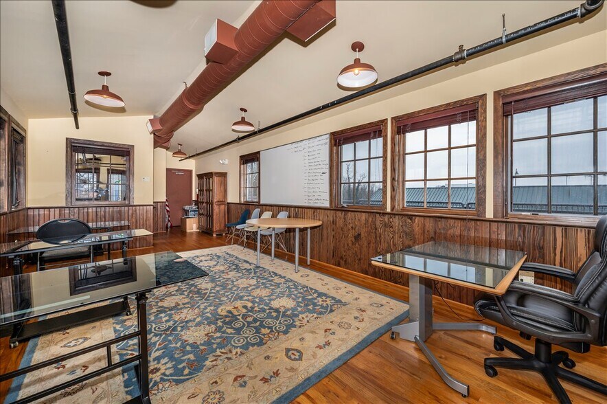 More Photos Of 47 E All Saints St, Frederick Loft Creative Space For Sale