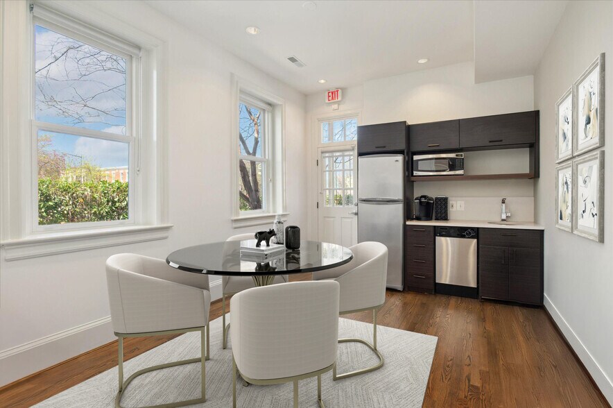 More Photos Of 800 Maryland Ave NE, Washington Office Residential For Sale