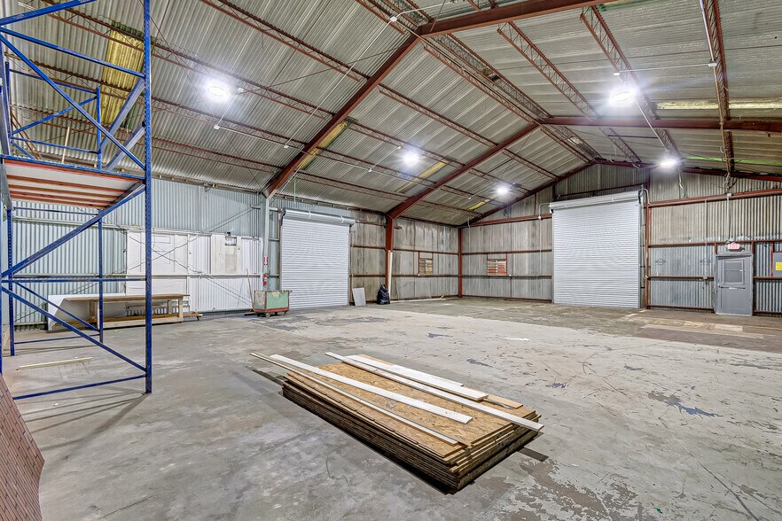 More Photos Of 1110 Central St, Houston Warehouse For Lease