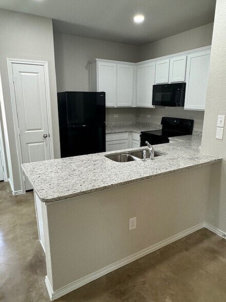 More Photos Of Ridgeview Heights, San Antonio Apartments For Sale