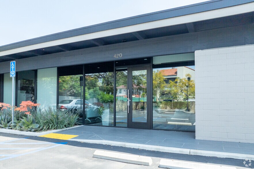 More Photos Of 420 E Carrillo St, Santa Barbara Office Residential For Lease