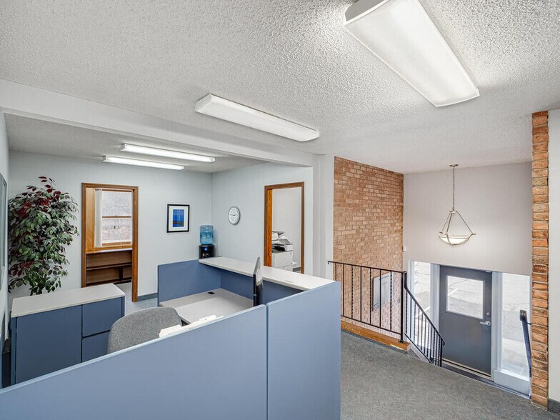 More Photos Of 10100 Morgan Ave S, Bloomington Office For Sale