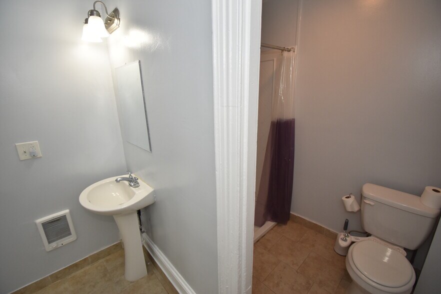 More Photos Of 701 Northampton St, Easton General Retail For Sale
