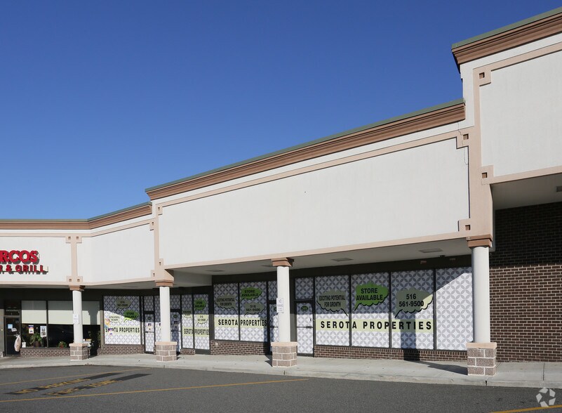 More Photos Of 349-411 Horseblock Rd, Farmingville Freestanding For Lease