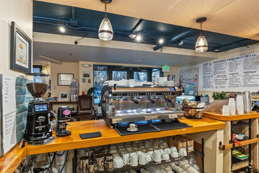 More Photos Of 700 Yampa, Steamboat Springs Restaurant For Sale