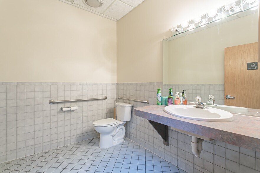 More Photos Of 300 Buell Rd, Rochester Loft Creative Space For Sale