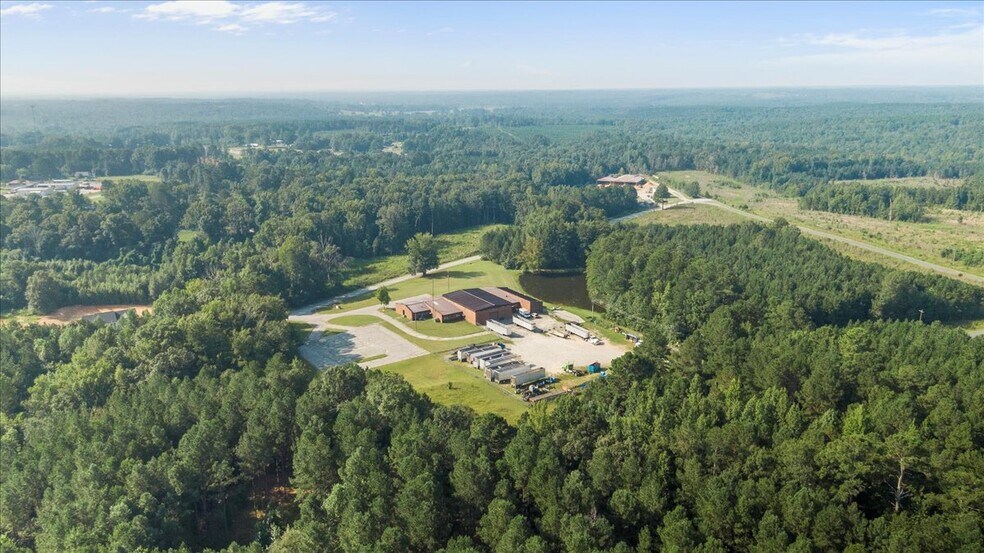 More Photos Of 704 State Road S-13-680, Jefferson Manufacturing For Lease