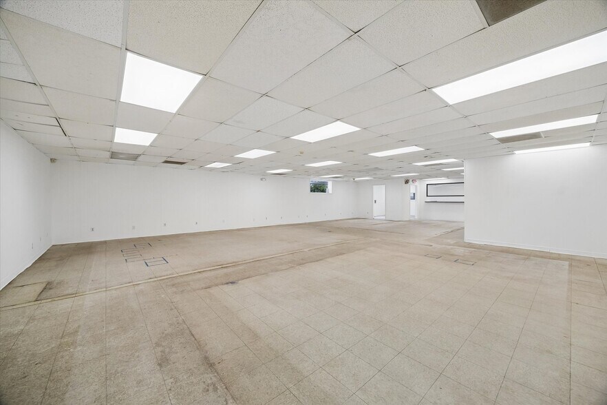 More Photos Of 1122 Preston Ave, Pasadena Flex For Sale