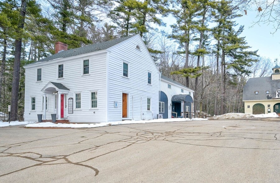 More Photos Of 2977 White Mountain Hwy, North Conway Office For Lease