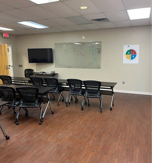 More Photos Of 401 Main St, Rich Square Warehouse For Sale