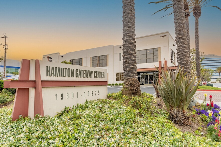 More Photos Of 19827 Hamilton Ave, Torrance Warehouse For Lease