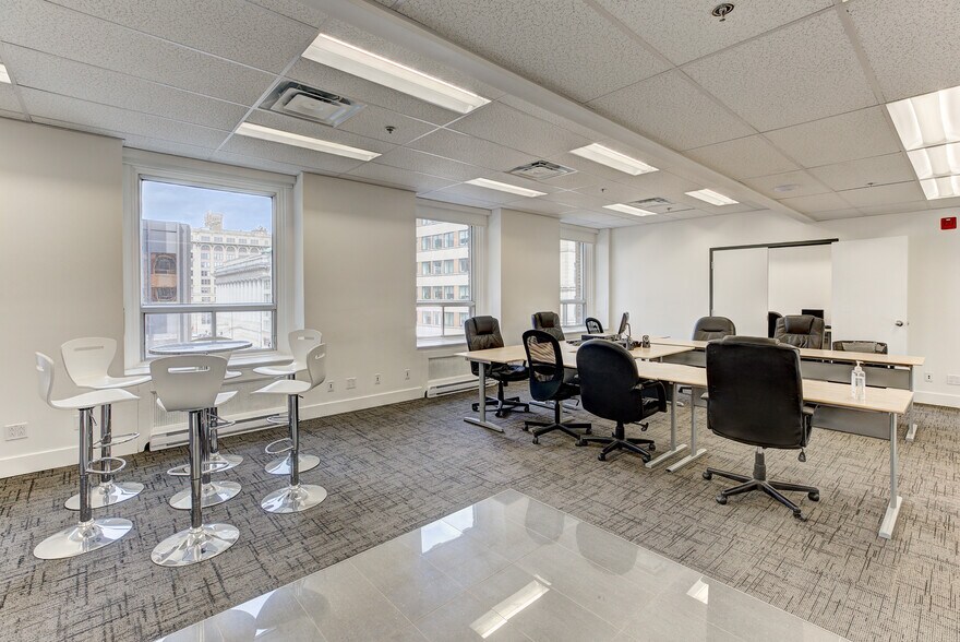 More Photos Of 510 Boul Saint-Laurent, Montréal Loft Creative Space For Sale