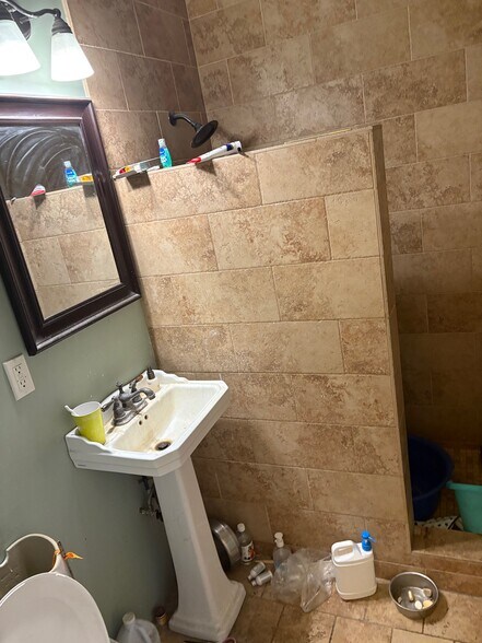 More Photos Of 301-317 W Foothill Blvd, Monrovia Storefront For Sale