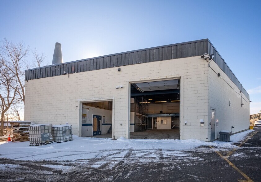 More Photos Of 3205 Swansea Cres, Ottawa Warehouse For Lease