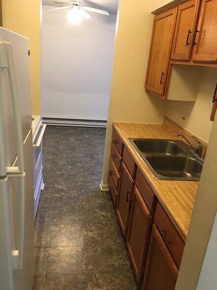 More Photos Of 37 Nippersink Blvd, Fox Lake Apartments For Sale