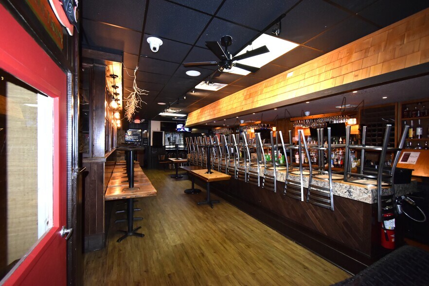 More Photos Of 1021 Rt-146, Clifton Park Restaurant For Sale