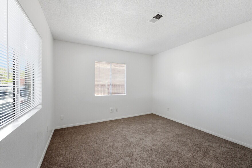 More Photos Of 559-565 61st St, San Diego Apartments For Sale
