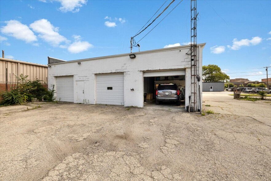 More Photos Of 115 Commercial St, Dayton Warehouse For Sale