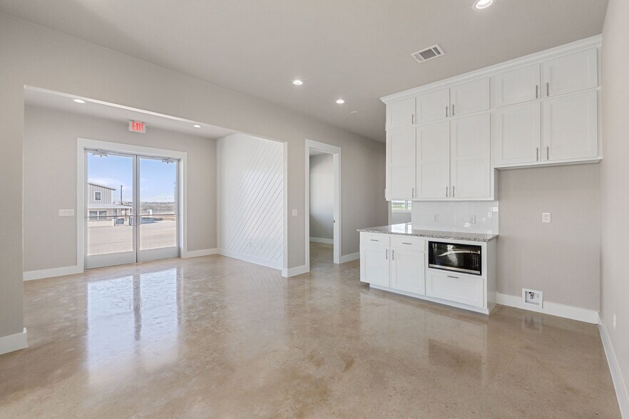 More Photos Of 2350 County Road 311, Jarrell Industrial For Lease