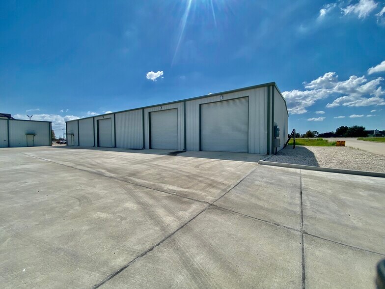 More Photos Of 2023 H O Mills hwy, Port Arthur Warehouse For Lease