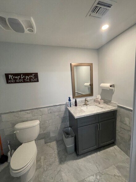 More Photos Of 1536 Sams Ave, New Orleans Flex For Lease