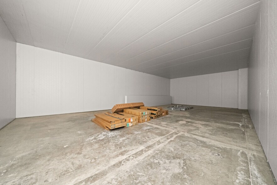 More Photos Of 2495 Progress Dr, Redding Manufacturing For Sale