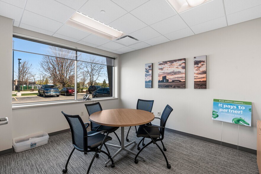 More Photos Of 4400 Calumet Ave, Manitowoc Office For Sale