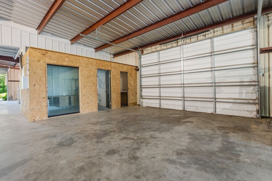 More Photos Of 15288 AR-22, Dardanelle Warehouse For Sale