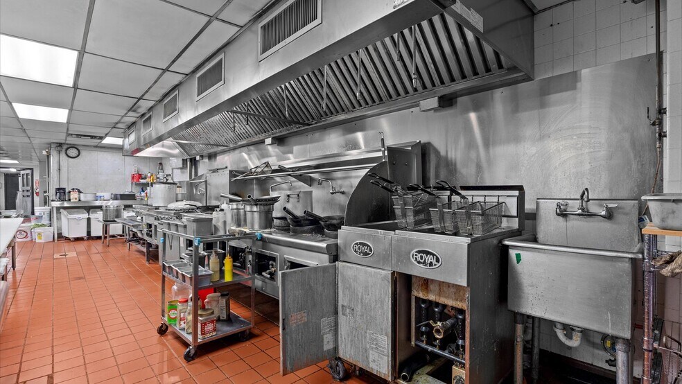 More Photos Of 2839 North Ave, Grand Junction Restaurant For Sale