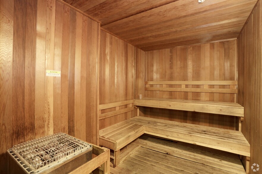 More Photos Of 555 W Kinzie St, Chicago Multifamily For Sale