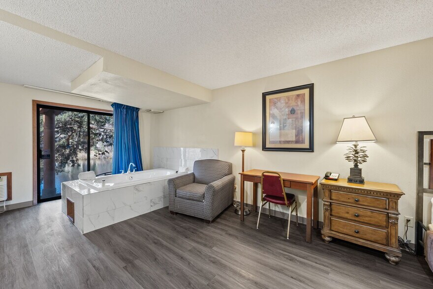 More Photos Of 3105 NE O. B. Riley Rd, Bend Hotel For Sale