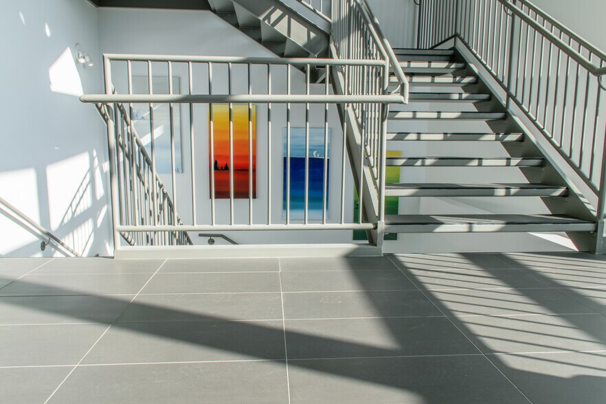 More Photos Of 145 Rue De Sherbrooke, Cowansville Office For Lease