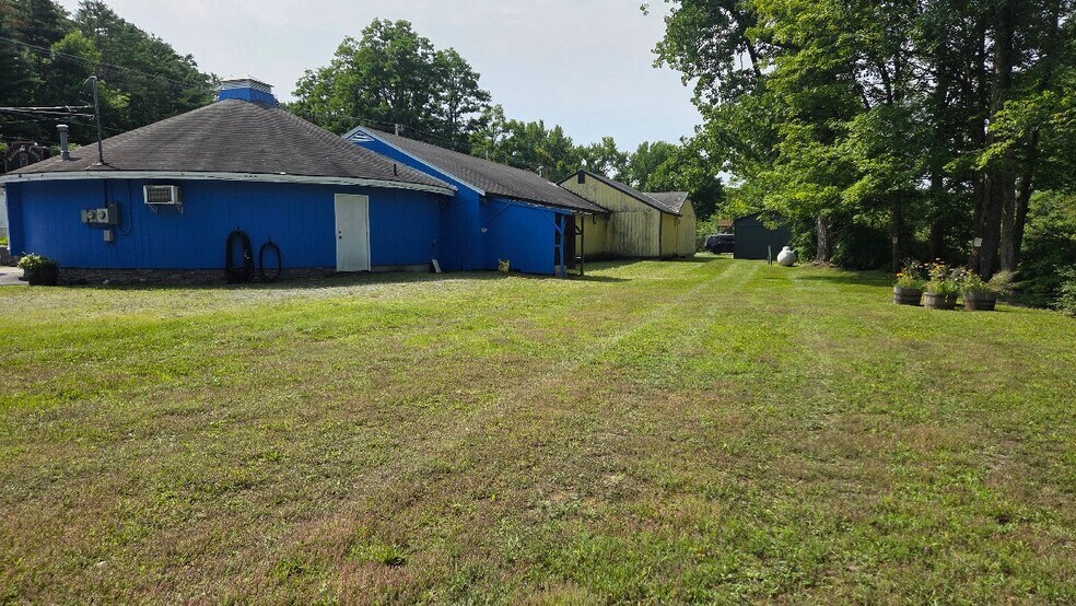 More Photos Of 5187 Vt Route 7A, Arlington General Retail For Sale