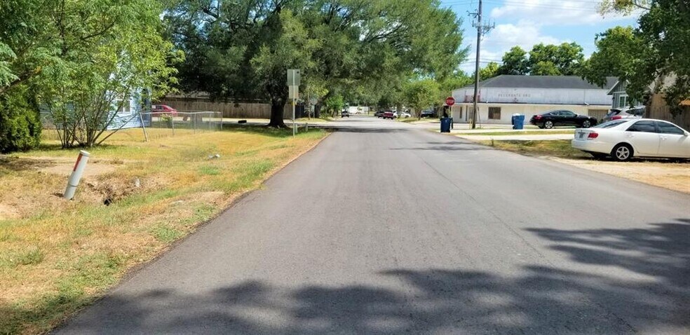 More Photos Of 401 2nd Street, Rosenberg Land For Sale