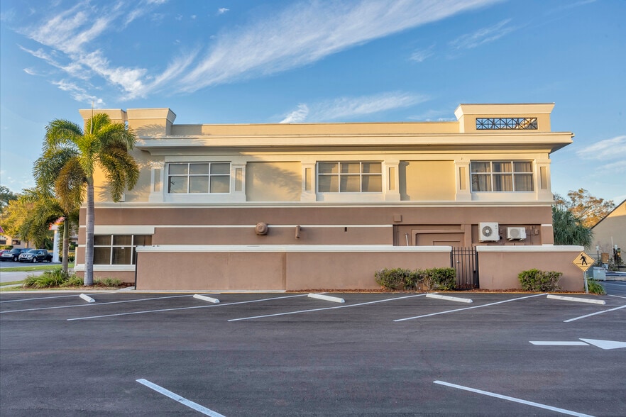 More Photos Of 501 S Lincoln Ave, Clearwater Medical For Lease
