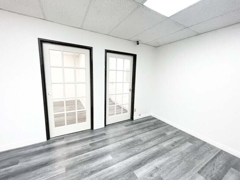More Photos Of 430 S Garfield Ave, Alhambra Office For Sale