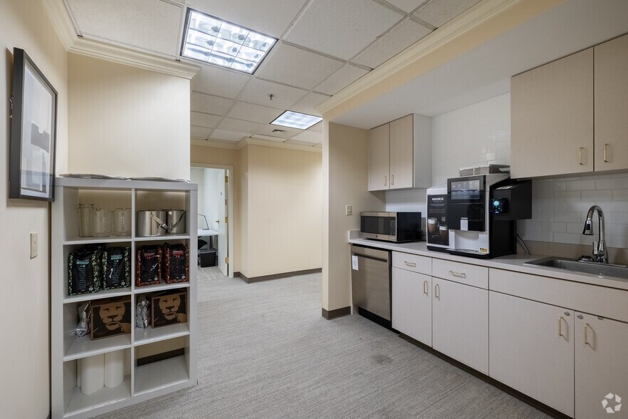 More Photos Of 22 Bull St, Savannah Coworking Space