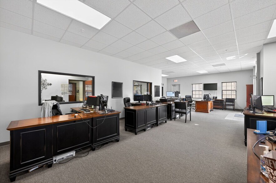 More Photos Of 4670 McDermott Rd, Plano Medical For Sale