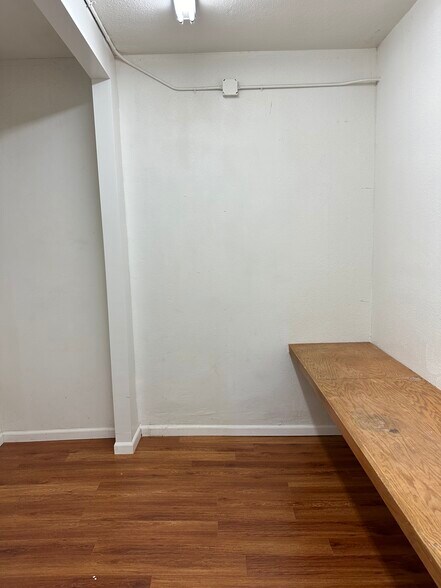 More Photos Of 1667-1671 Anaheim St, Harbor City Storefront Retail Office For Lease