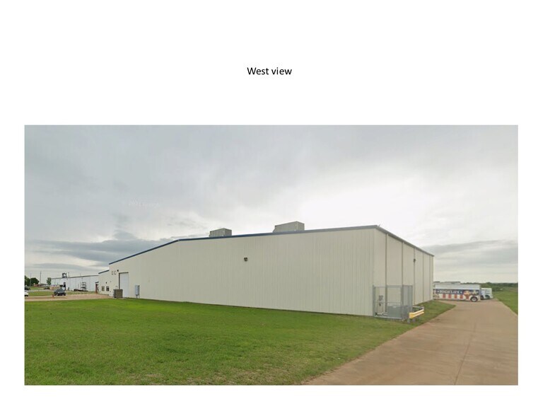 More Photos Of 1210 SW Gilbert Gibson Rd, Lawton Distribution For Sale