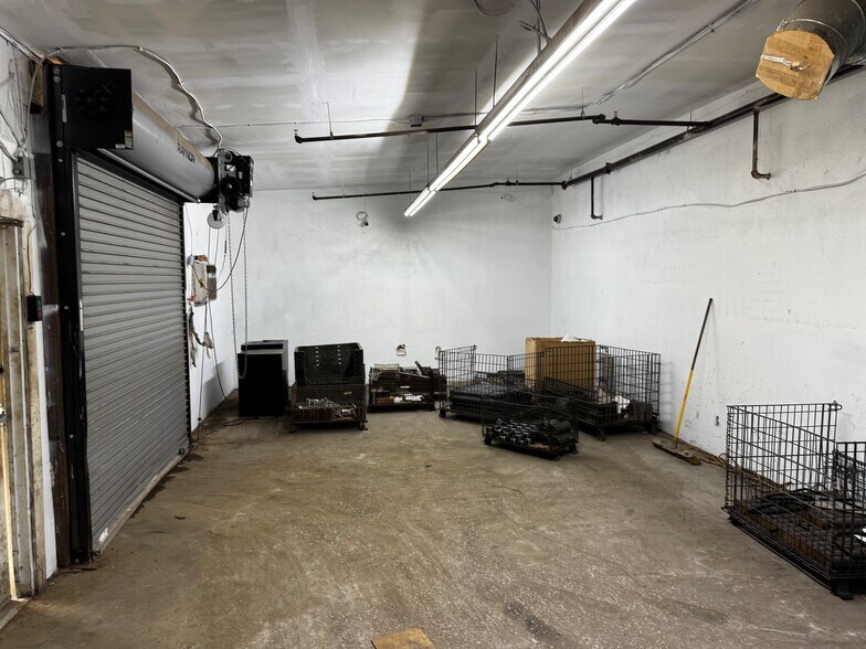 More Photos Of 7801 N Harrison Ave, Shawnee Warehouse For Lease