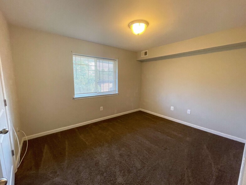 More Photos Of 1627 Ingleside Ave, Baltimore Apartments For Sale