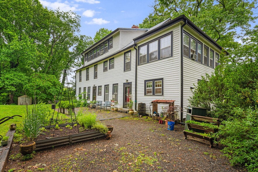 More Photos Of 1186 Old Us Hwy 70 W, Black Mountain Hospitality For Sale