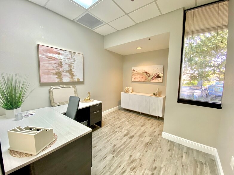 More Photos Of 1211 Tech Blvd, Tampa Manufacturing For Lease