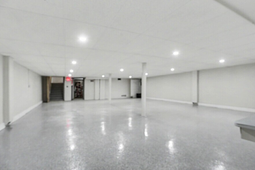 More Photos Of 9030 Columbus Rd, Mount Vernon Religious Facility For Lease